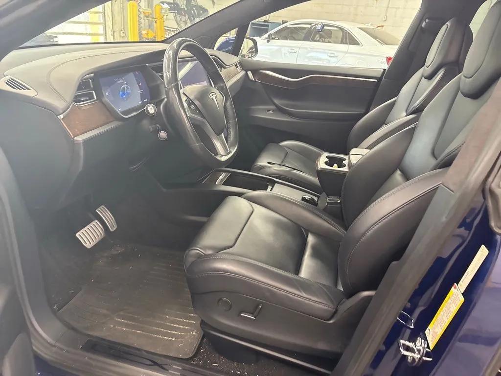 tesla model x 2018 5YJXCBE41JF093000 image tesla model x 2018 5YJXCBE41JF093000 image